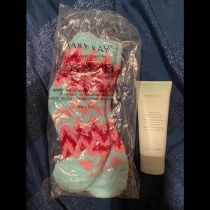 Mary Kay mint bliss lotion with free socks